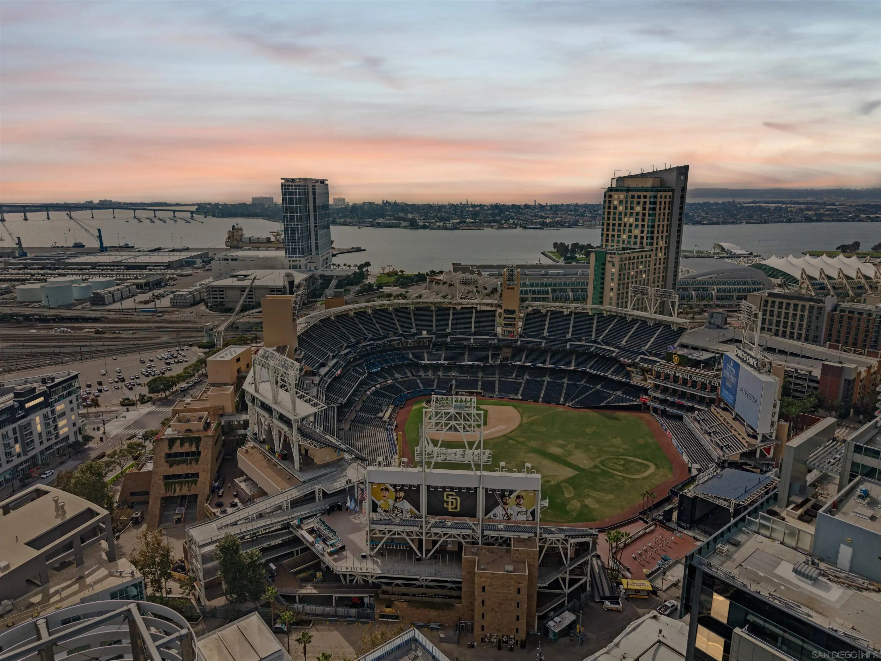 325 7th Ave Unit 215