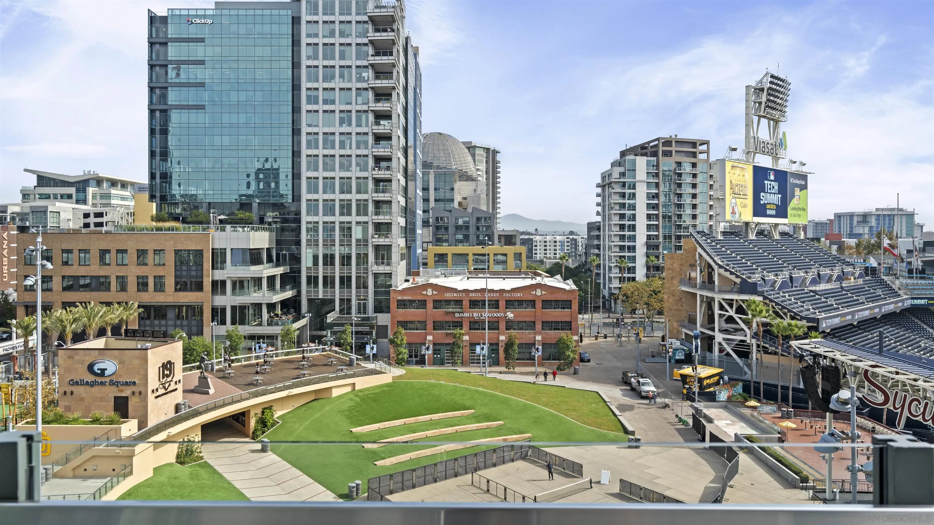 325 7th Ave Unit 215