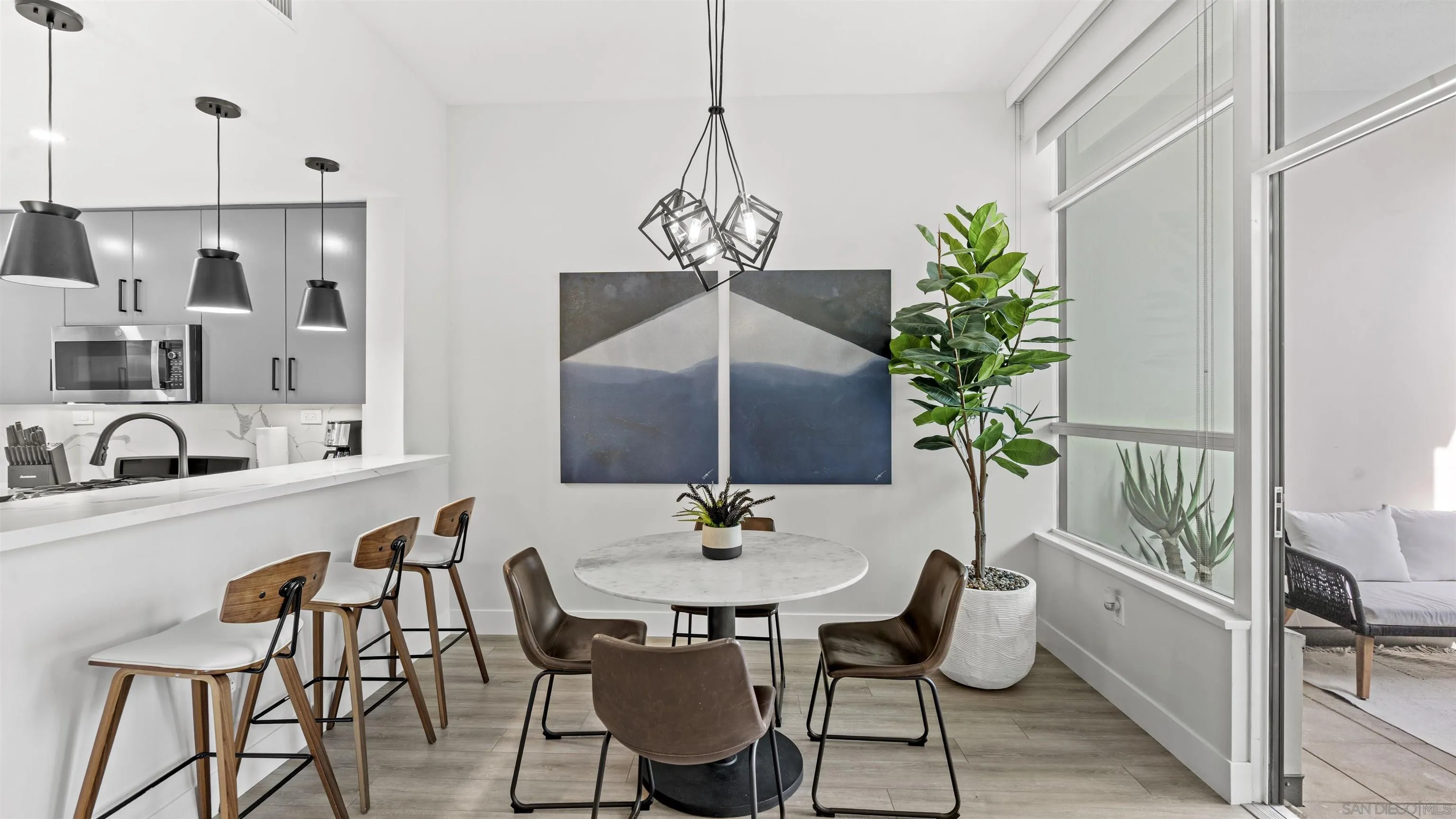 325 7th Ave Unit 215