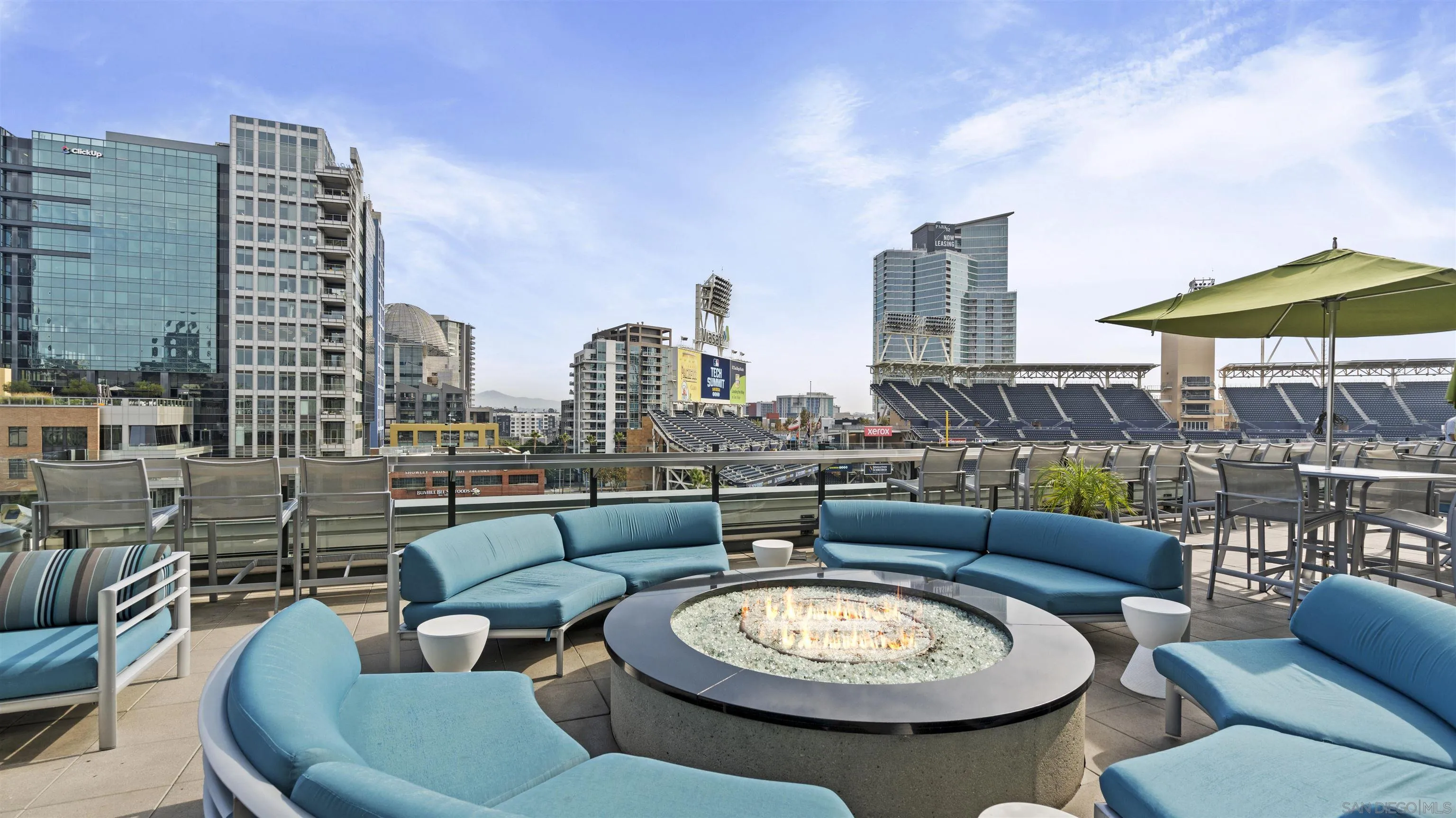 325 7th Ave Unit 215