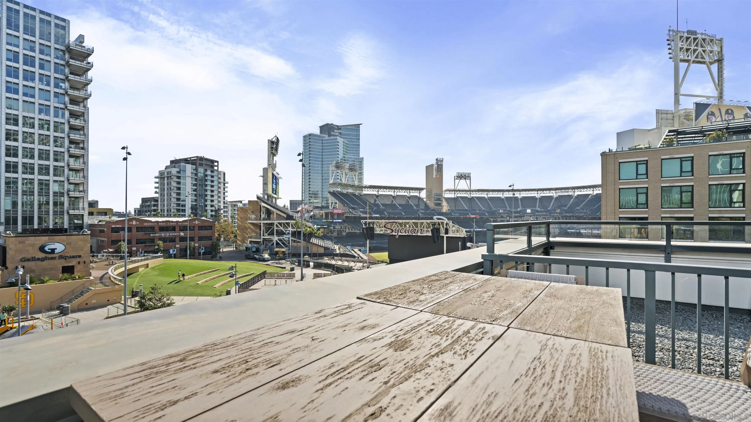 325 7th Ave Unit 215