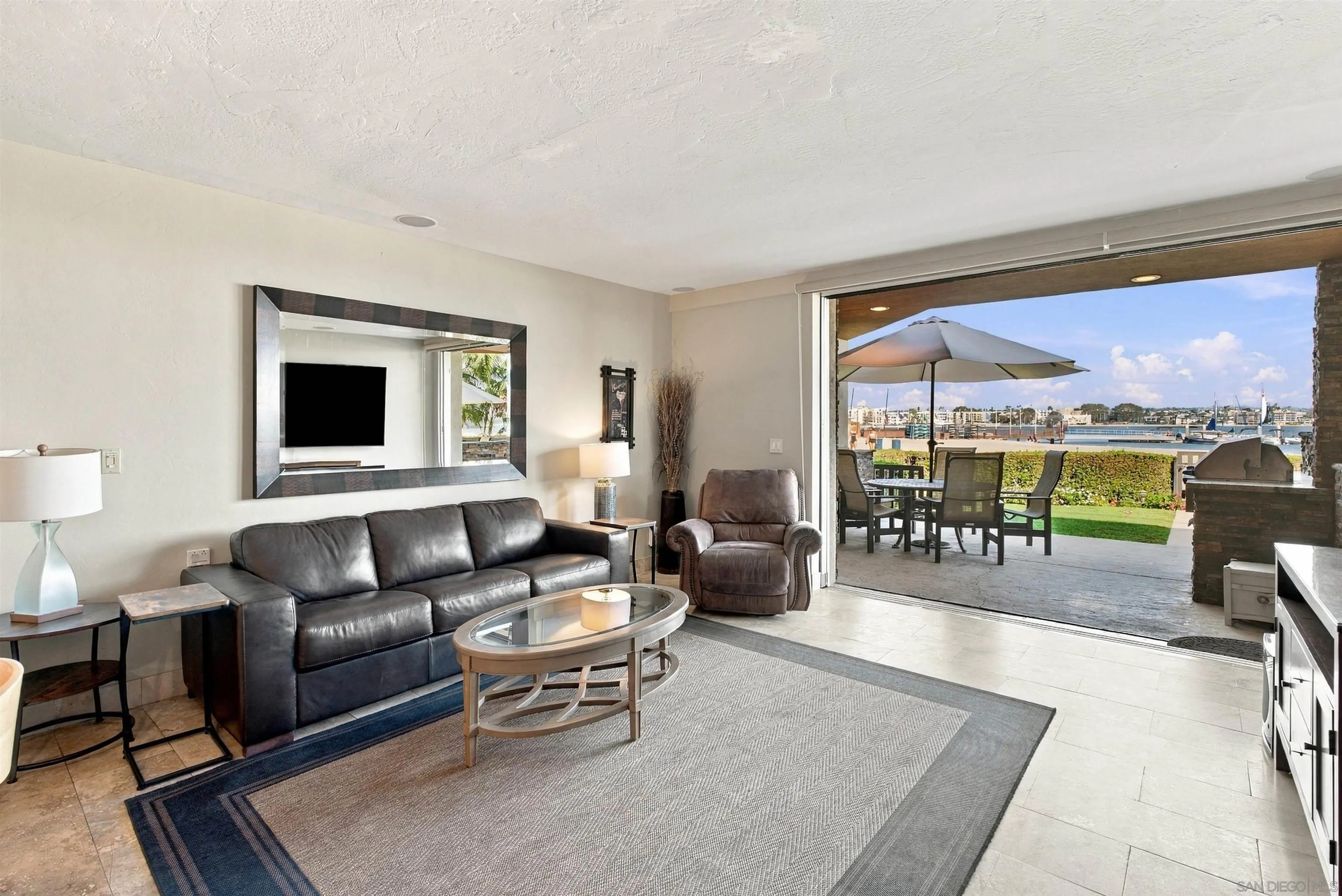 3958-60 Bayside Walk