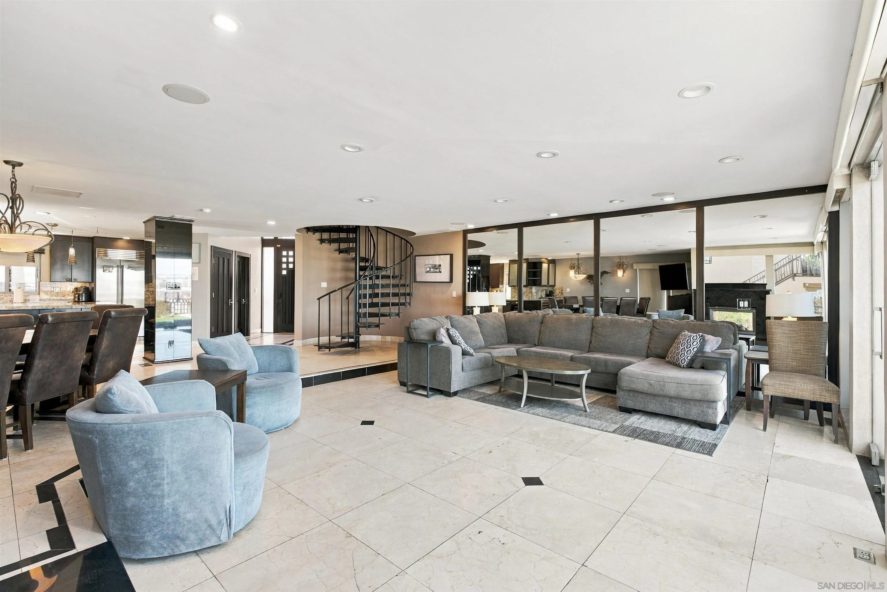 3958-60 Bayside Walk