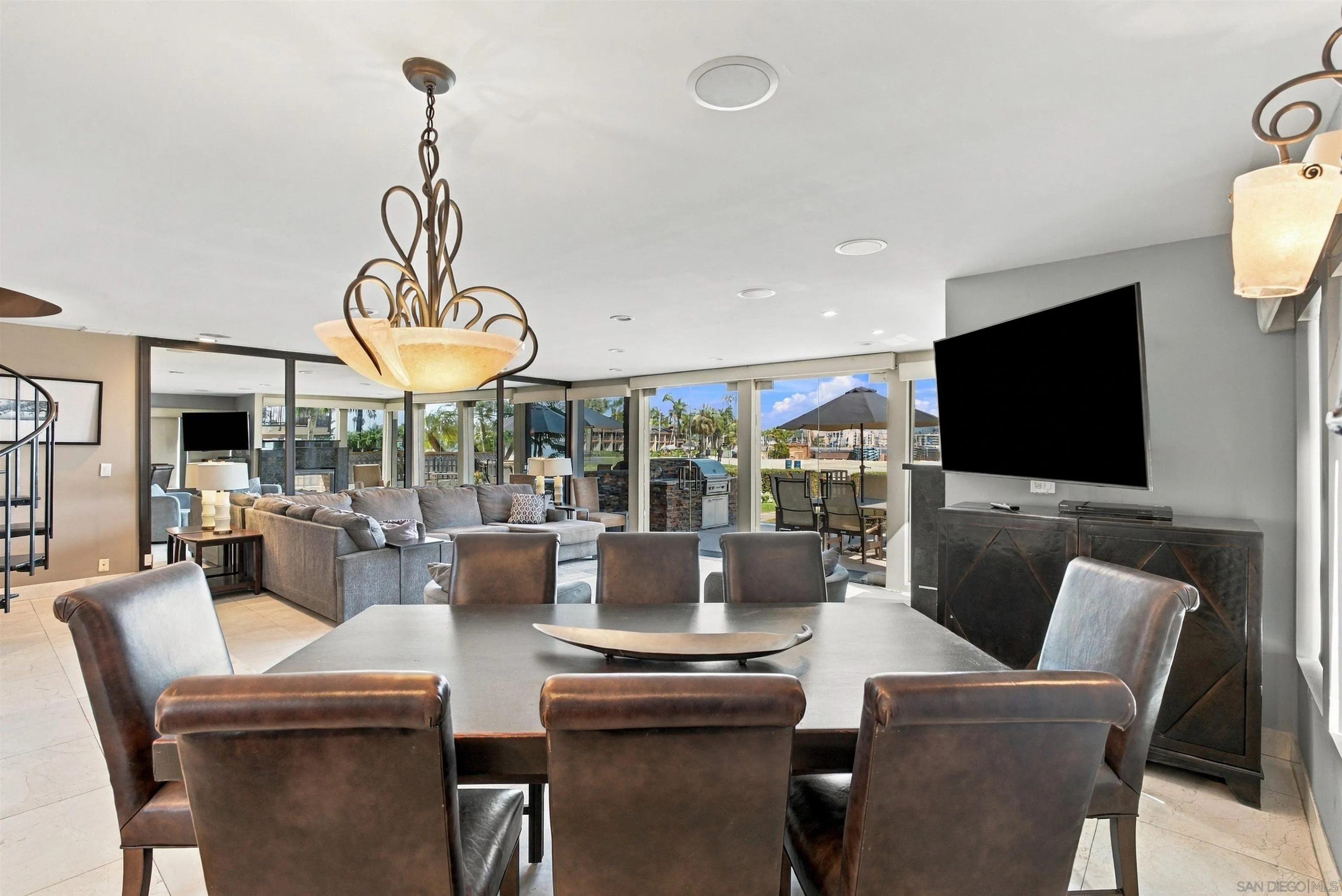 3958-60 Bayside Walk