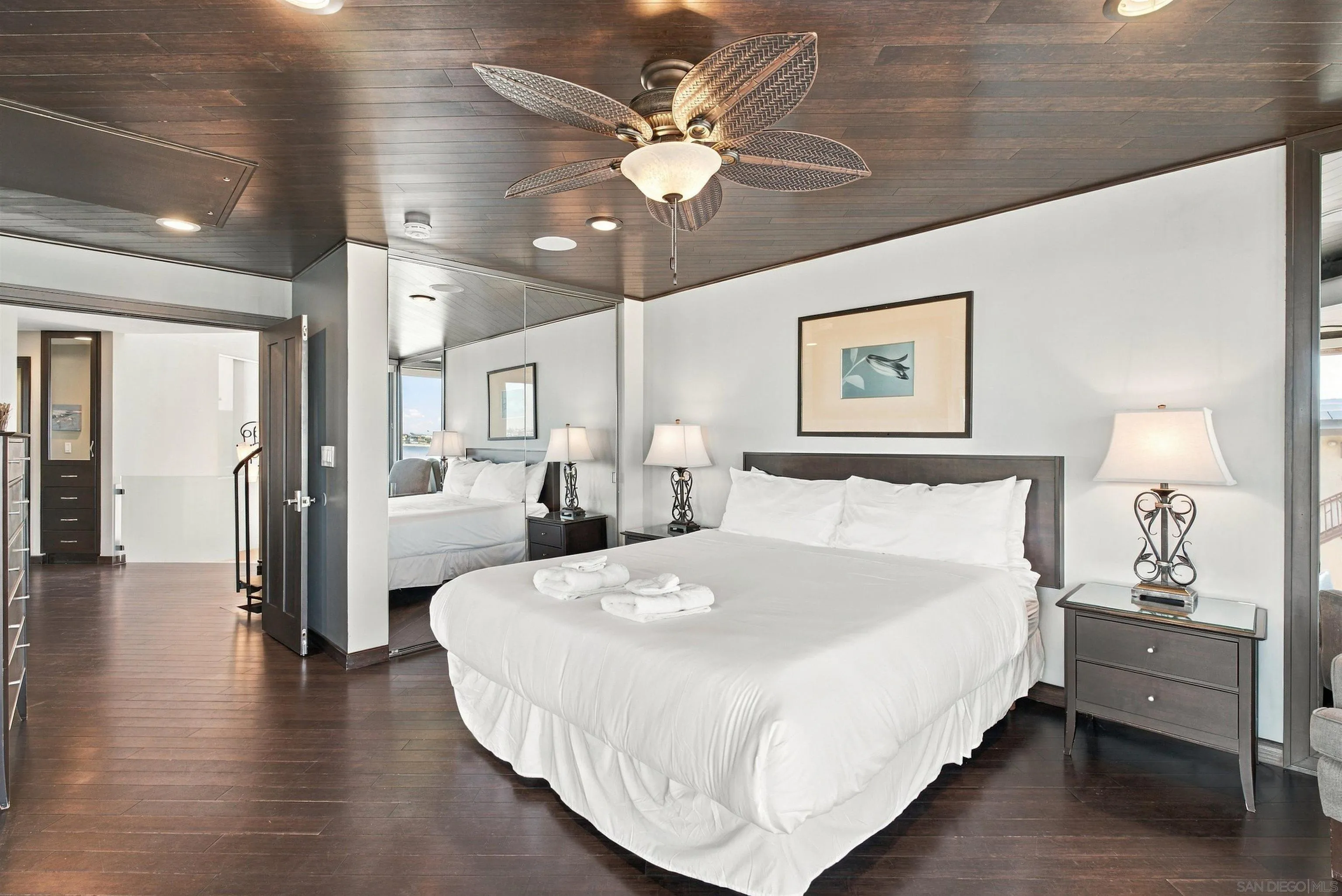 3958-60 Bayside Walk