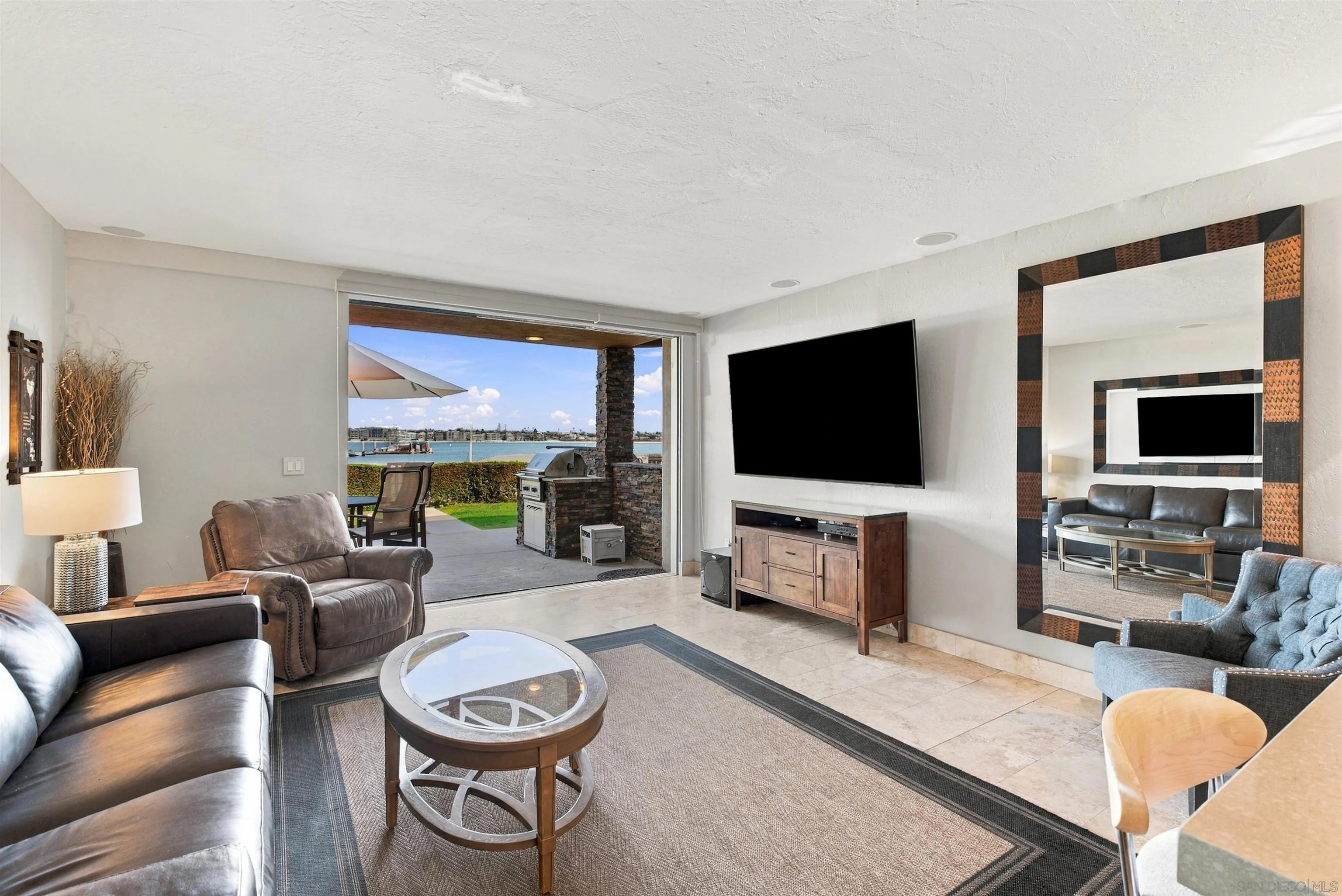 3958-60 Bayside Walk