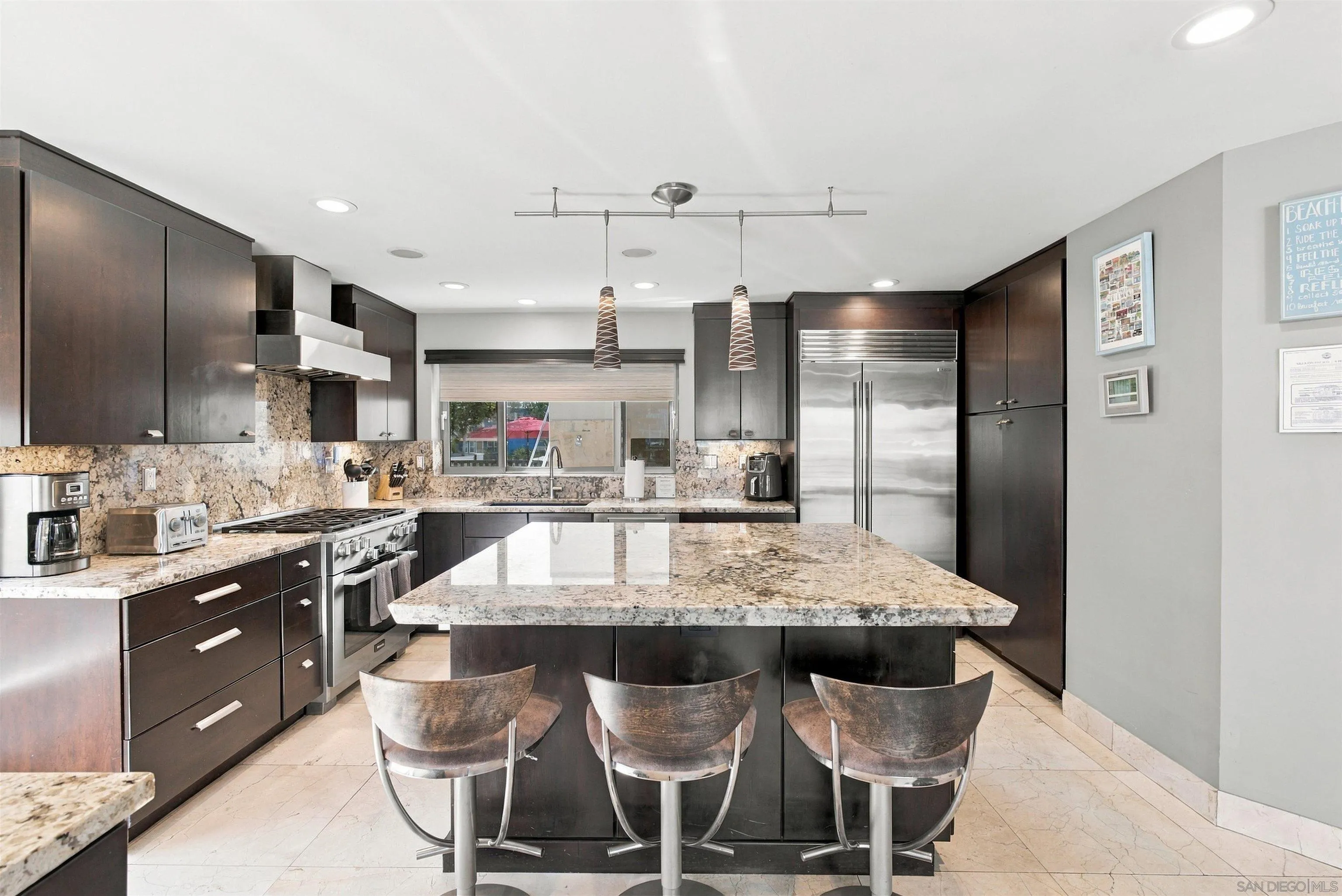 3958-60 Bayside Walk