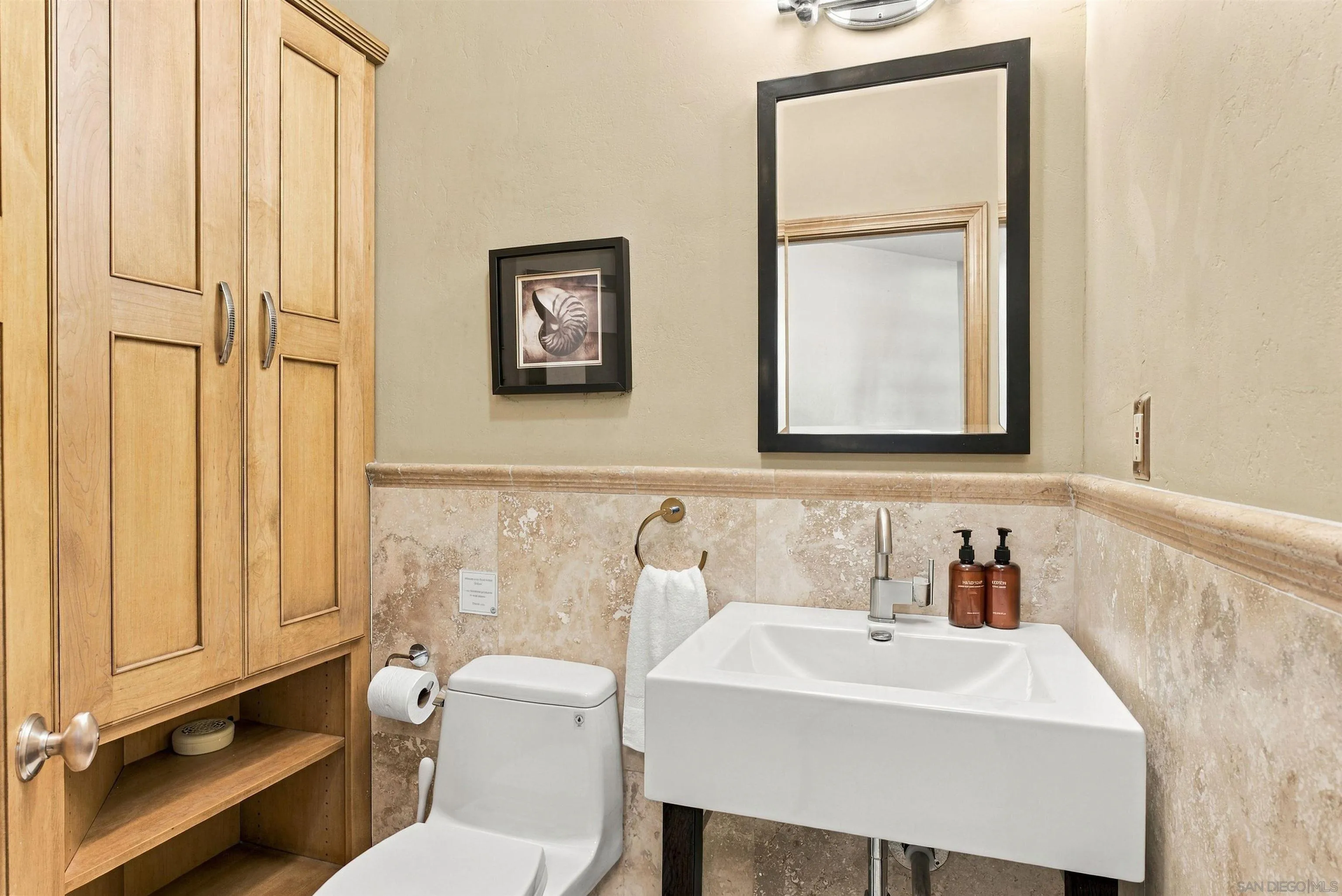 3958-60 Bayside Walk