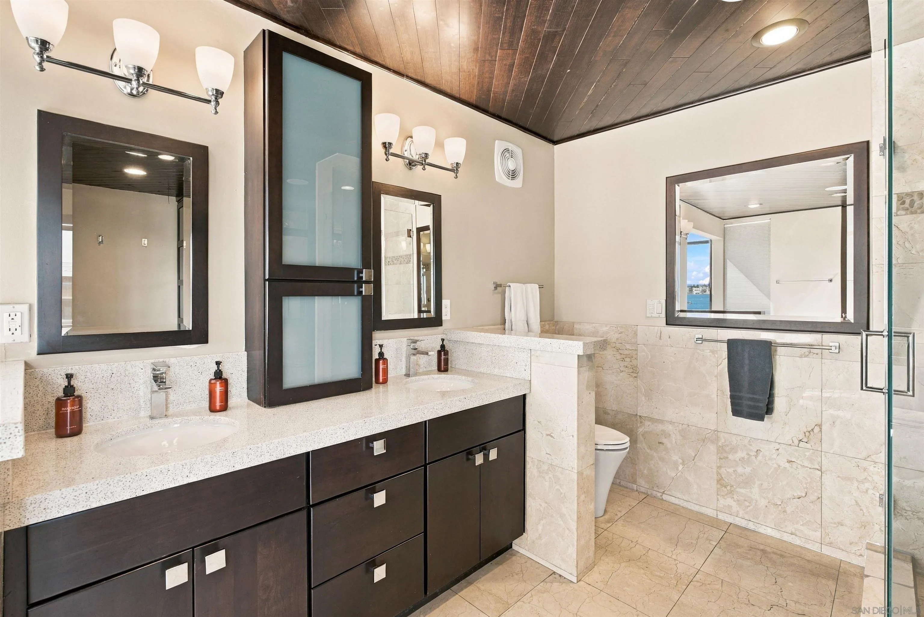 3958-60 Bayside Walk