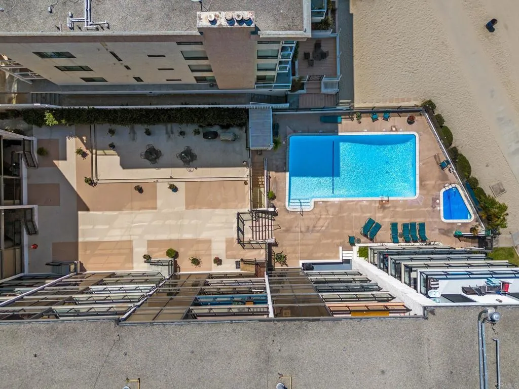 3916 Riviera Drive Unit 307