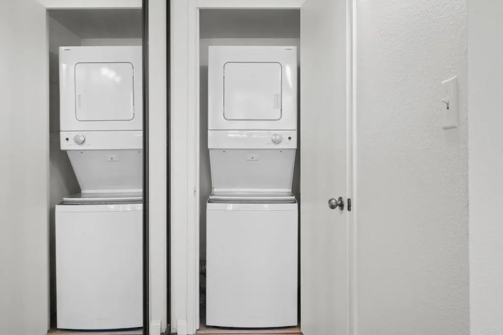 3916 Riviera Drive Unit 307