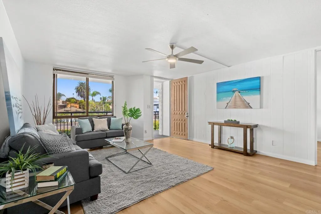 3916 Riviera Drive Unit 307