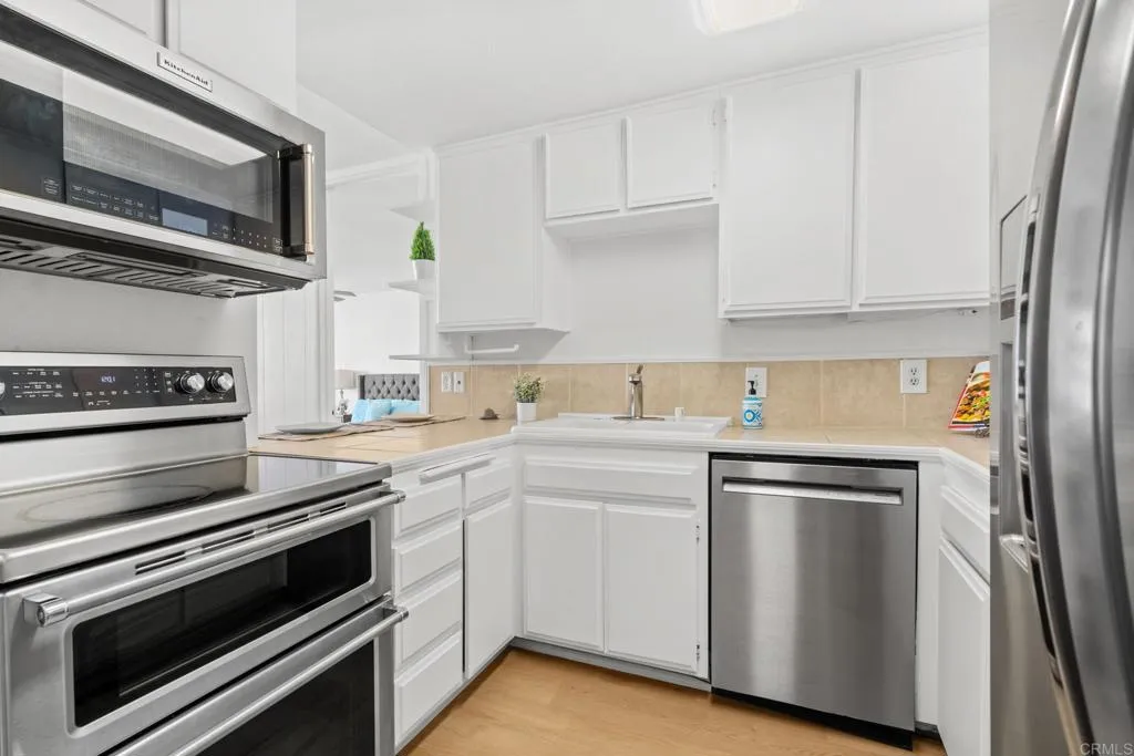 3916 Riviera Drive Unit 307