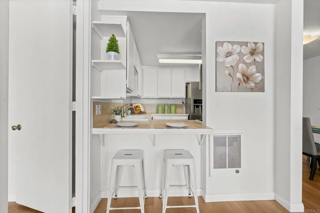 3916 Riviera Drive Unit 307