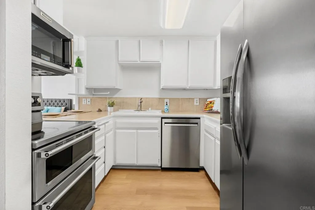 3916 Riviera Drive Unit 307