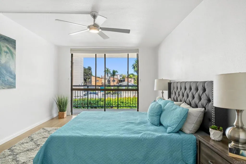 3916 Riviera Drive Unit 307