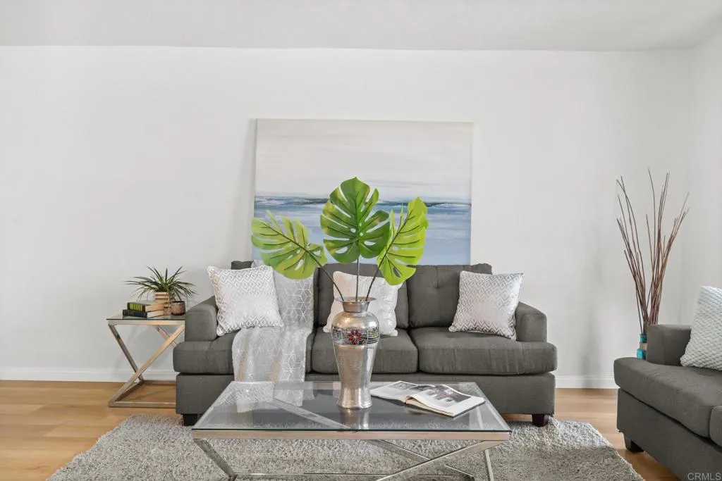 3916 Riviera Drive Unit 307