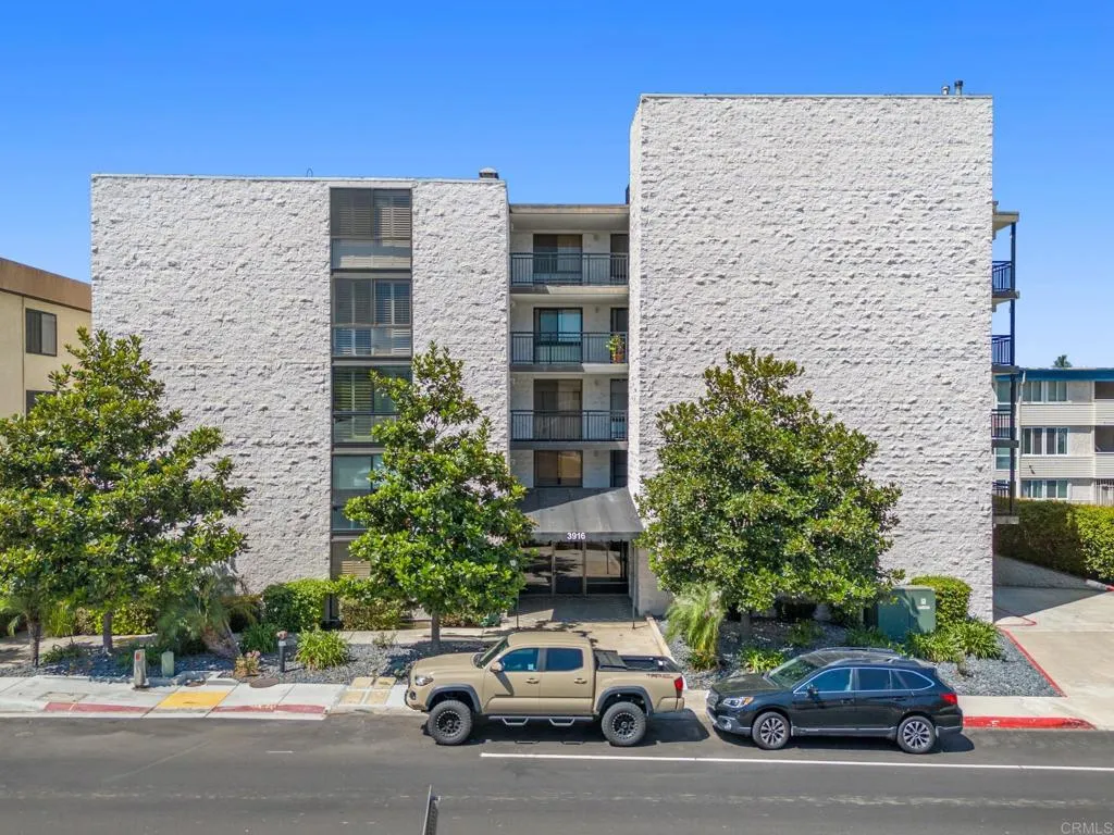 3916 Riviera Drive Unit 307