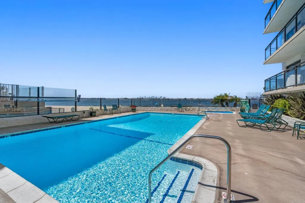 3916 Riviera Drive Unit 307