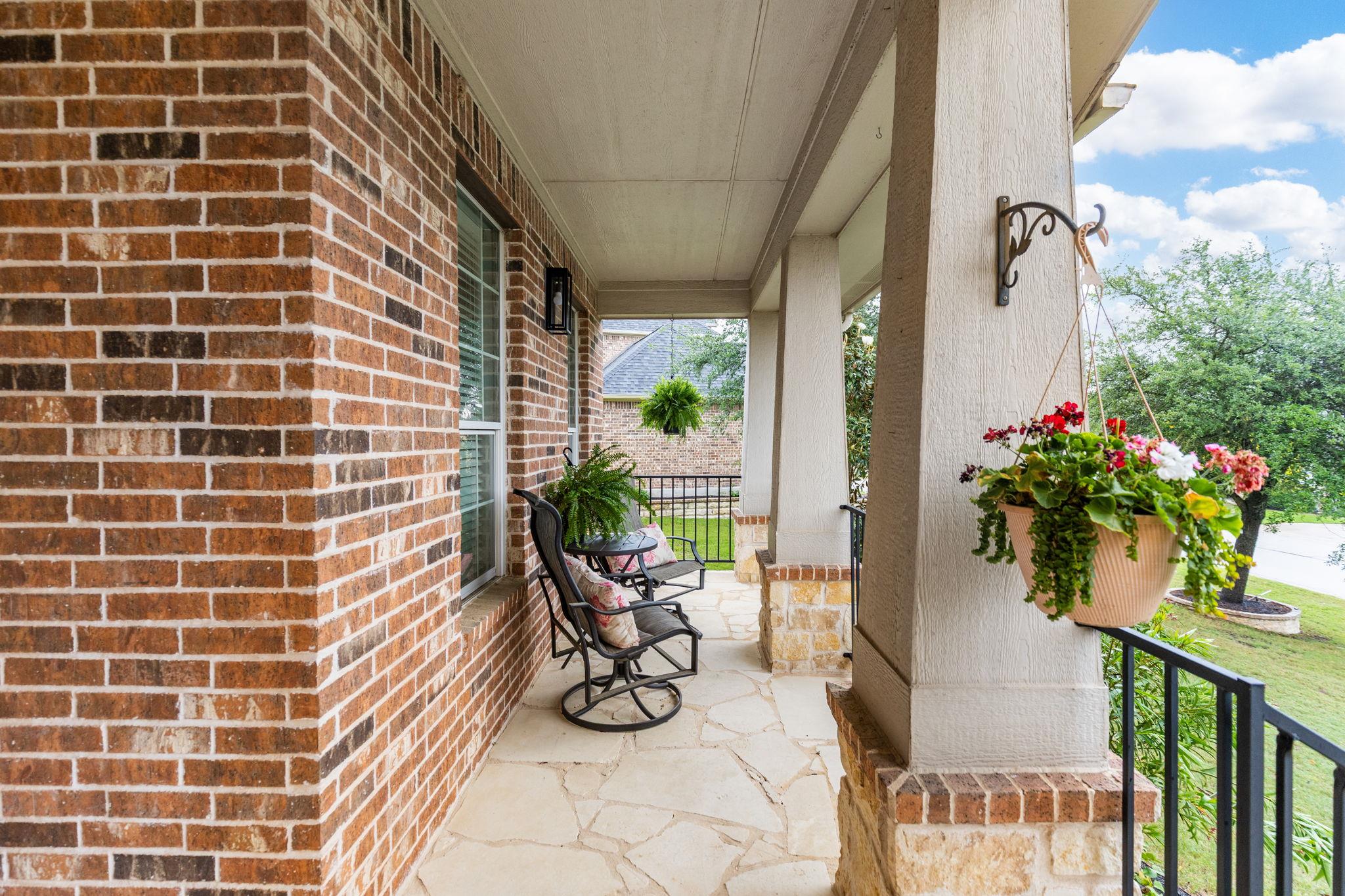 115 Desert Willow WAY