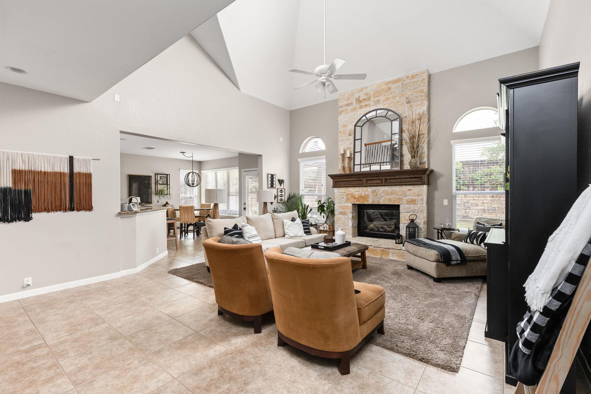 115 Desert Willow WAY