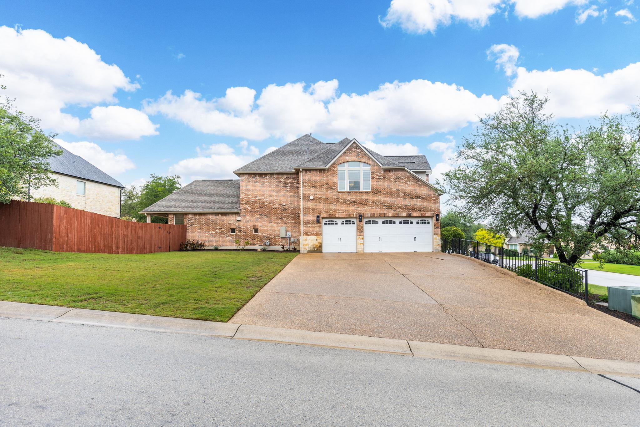 115 Desert Willow WAY