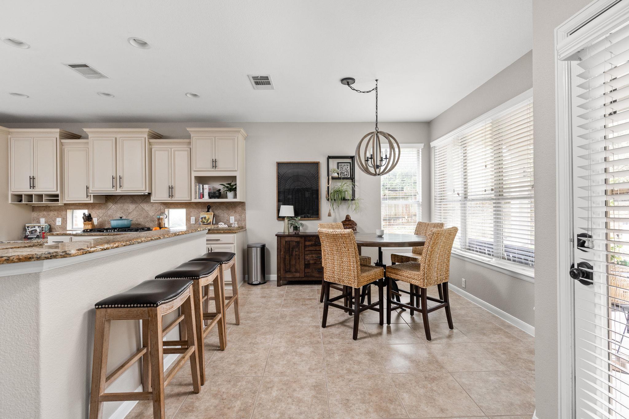 115 Desert Willow WAY