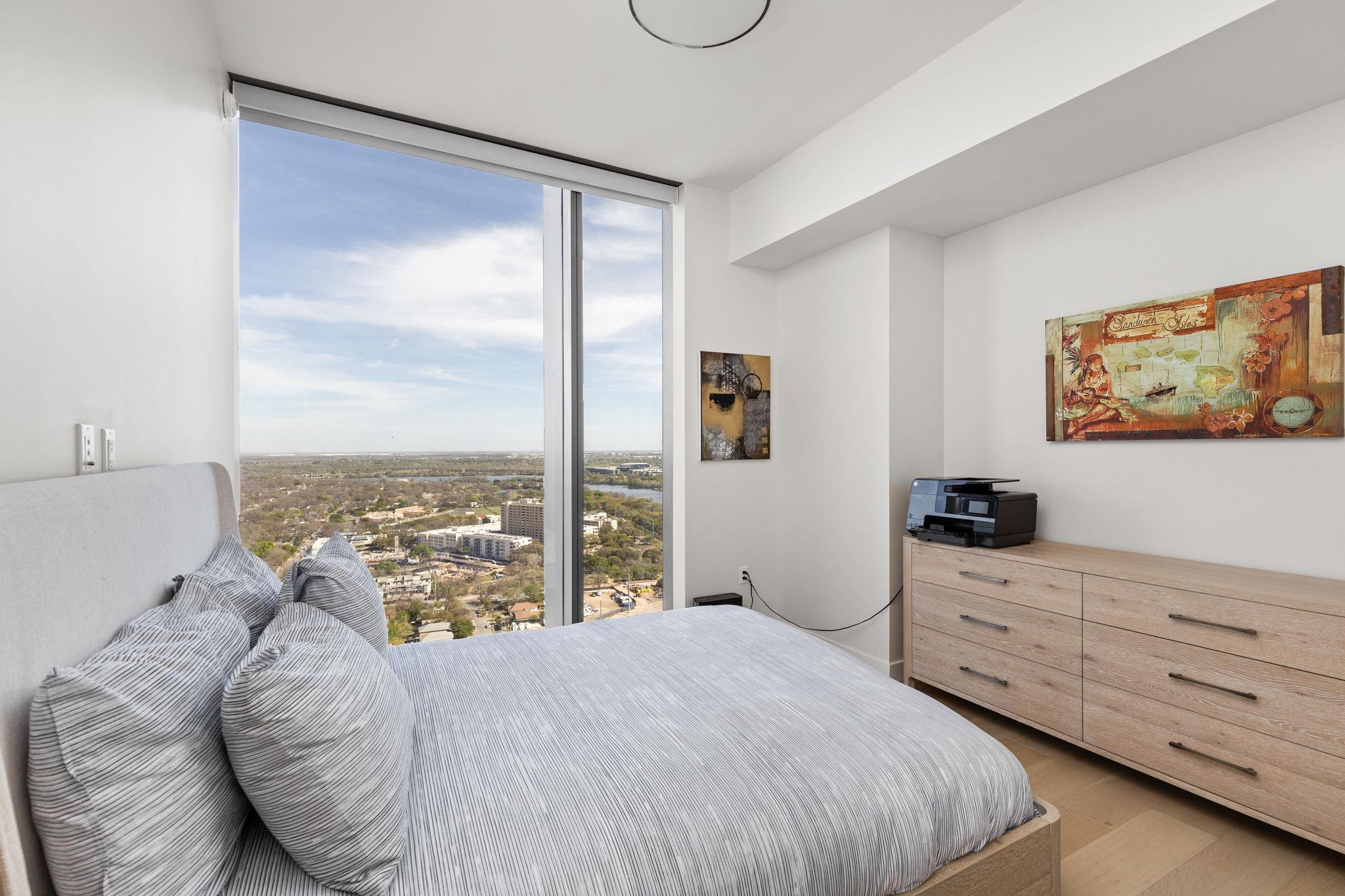 44 East Ave # 2907