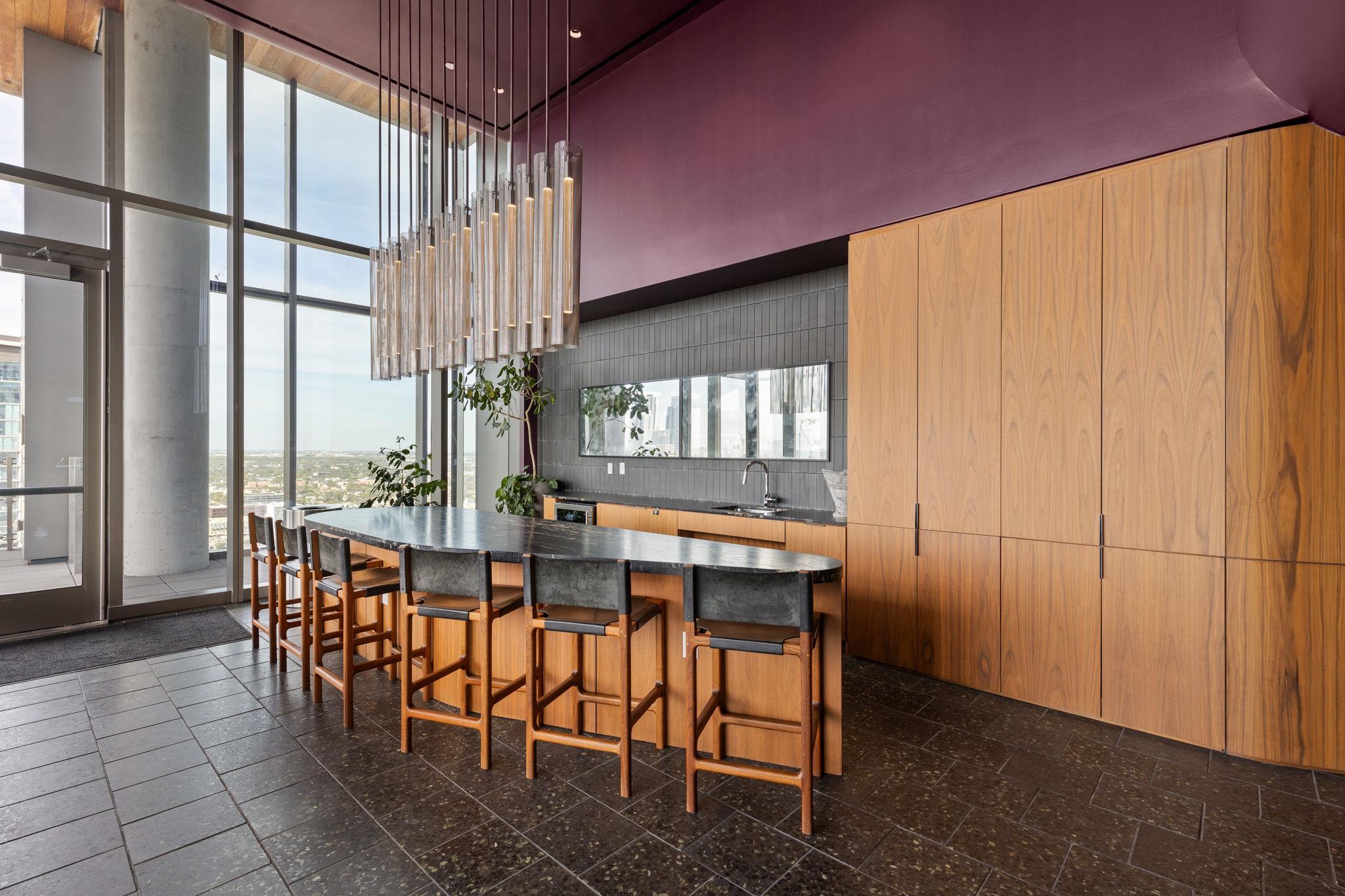 44 East Ave # 2907