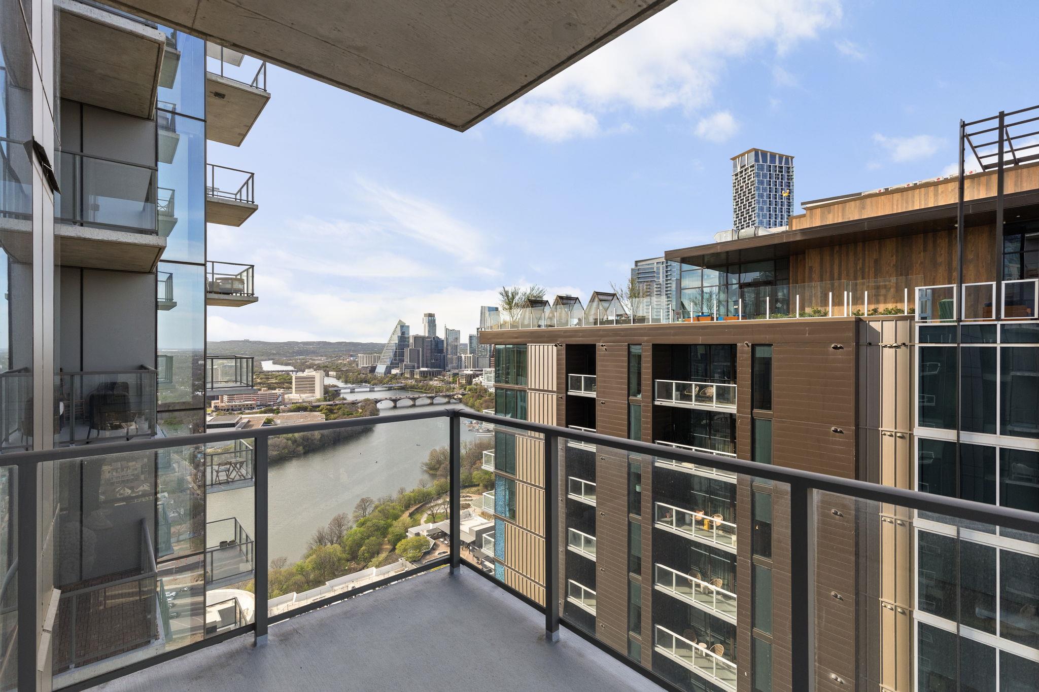 44 East Ave # 2907