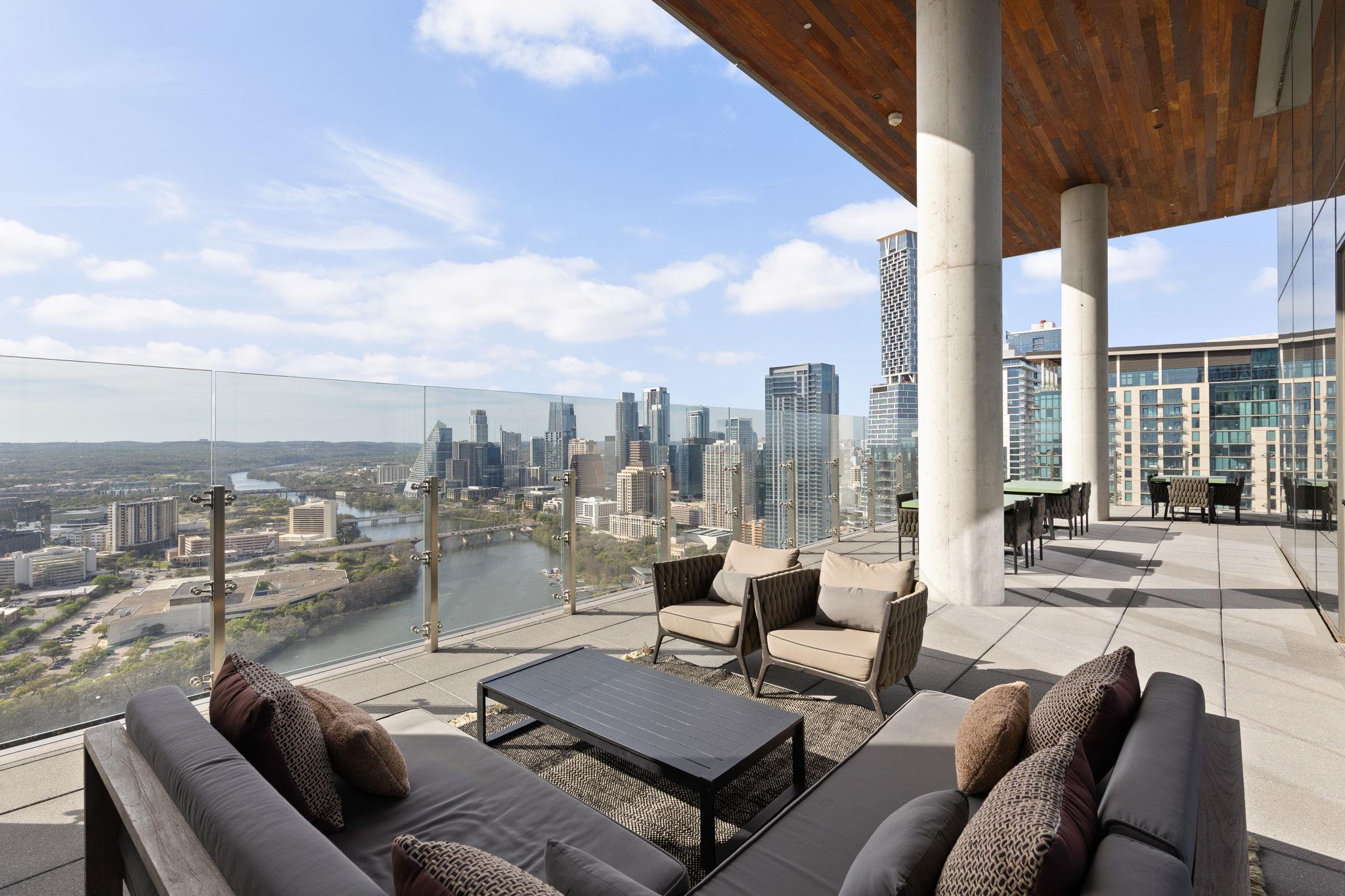 44 East Ave # 2907