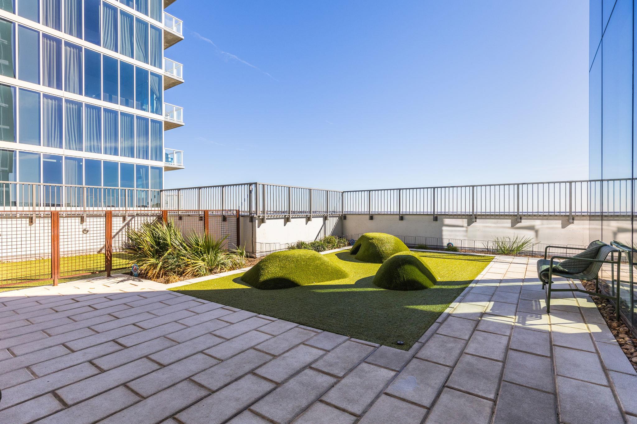 44 East Ave # 2907