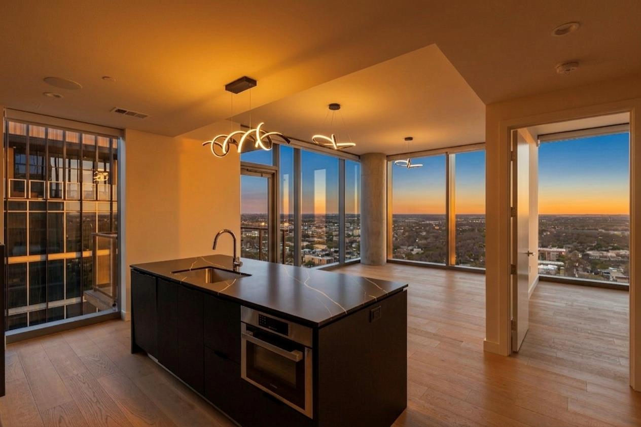 44 East Ave # 2907