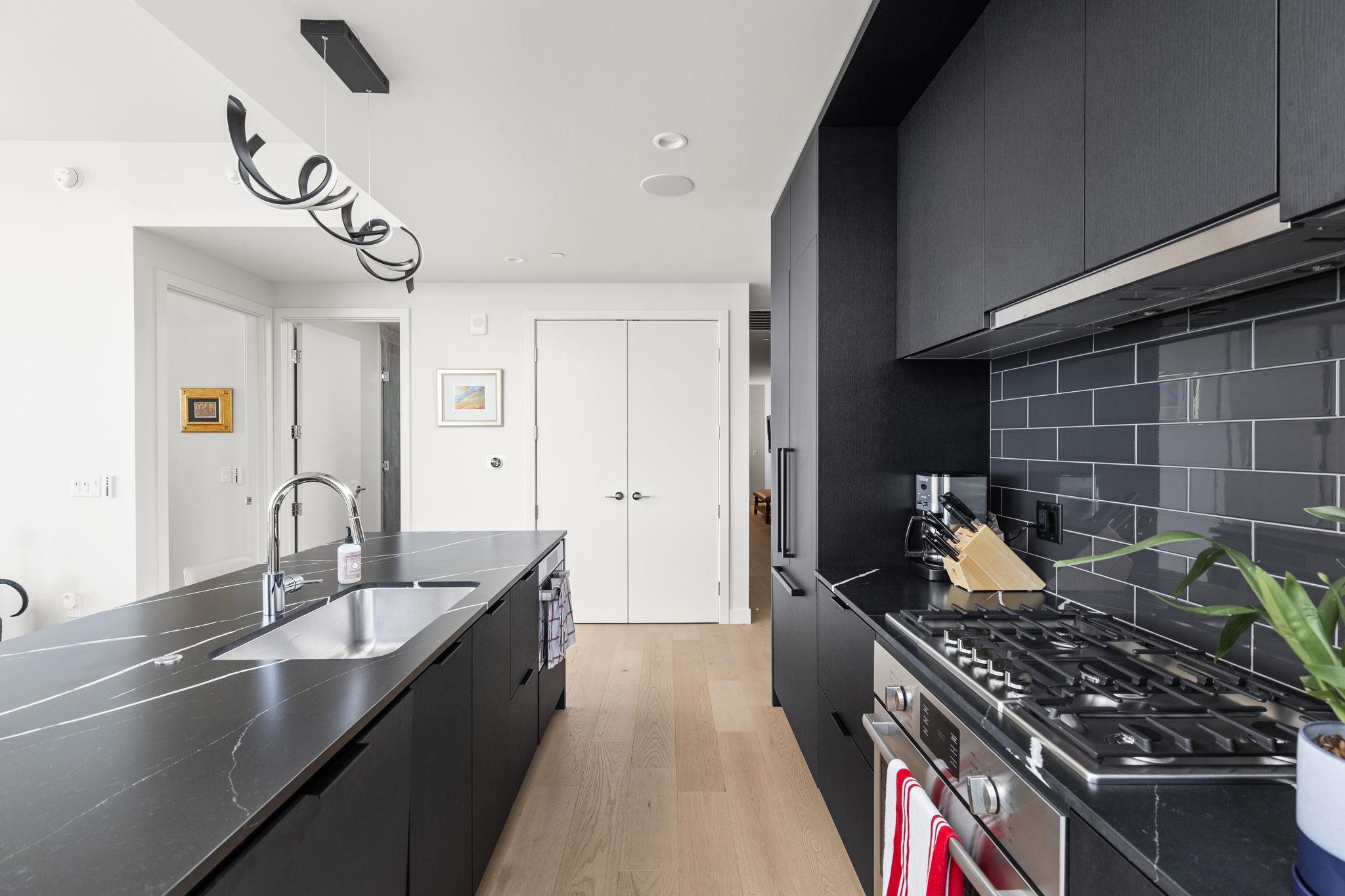 44 East Ave # 2907