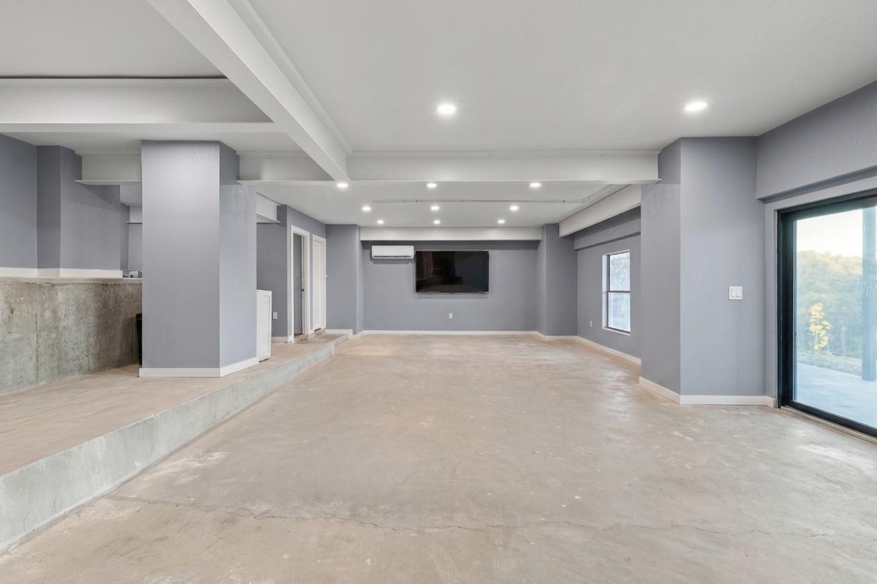 13805 Skyline DR
