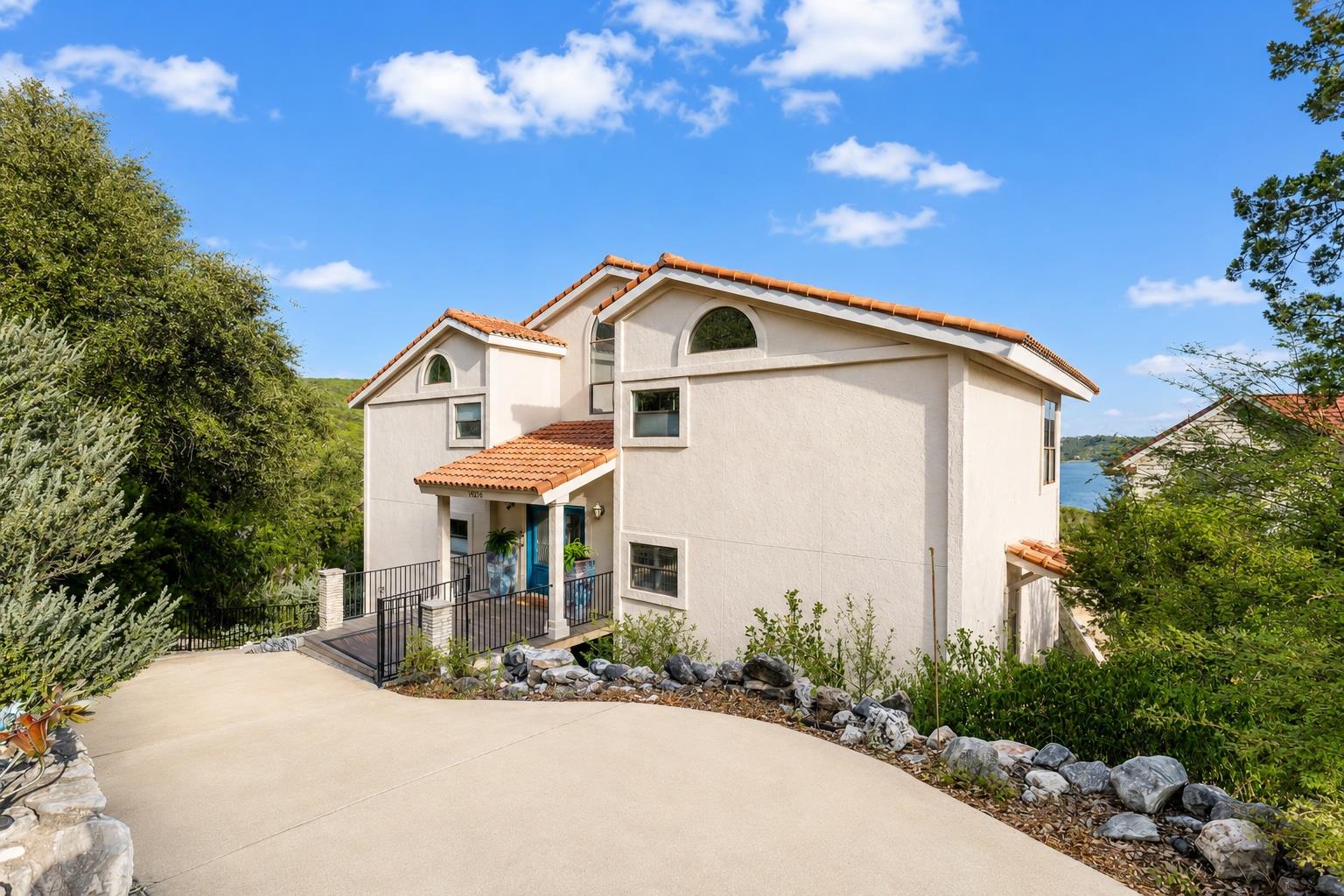 13805 Skyline DR