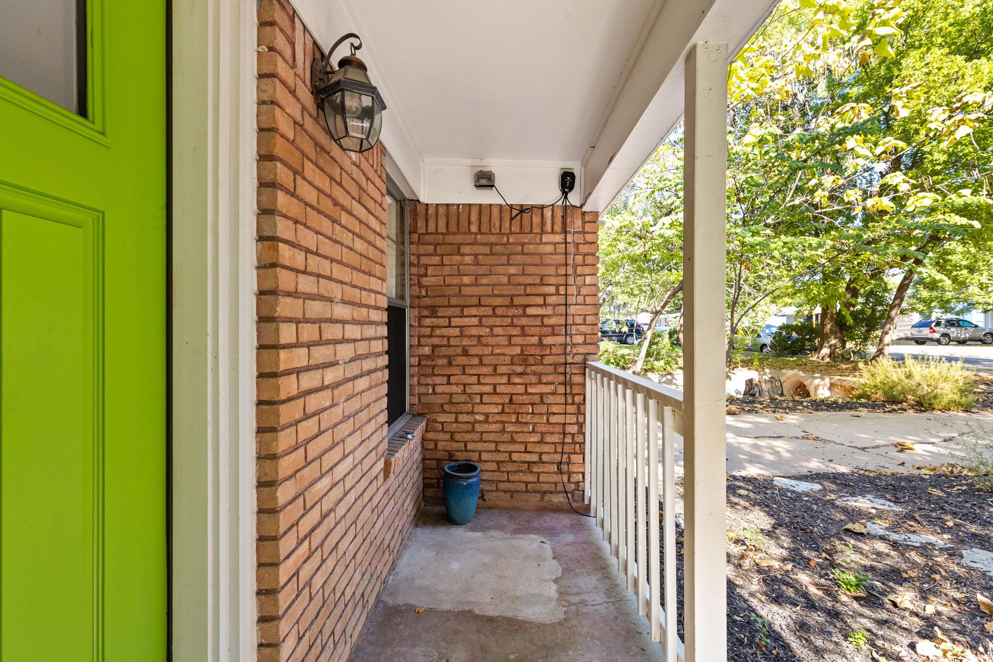 1105 Alegria RD