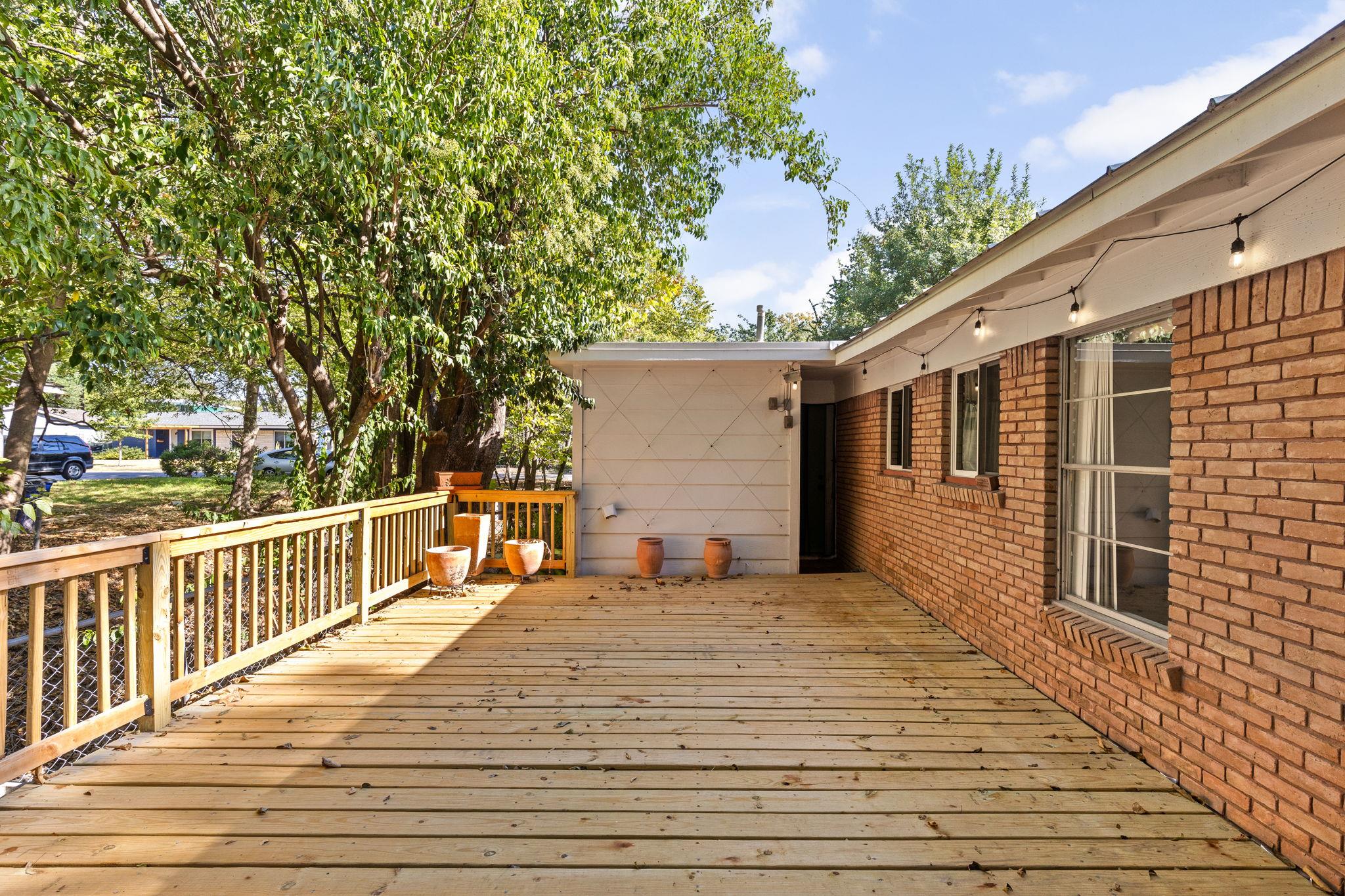 1105 Alegria RD