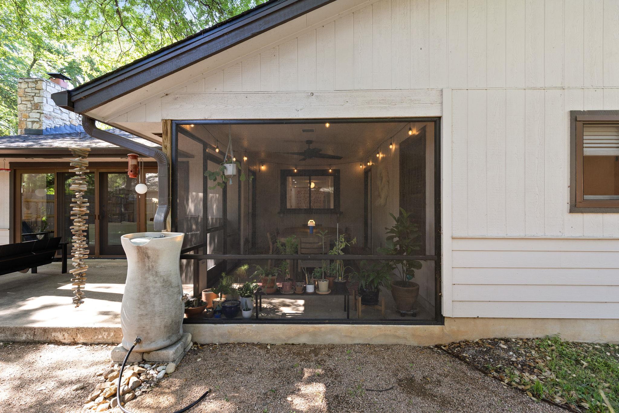 10405 Mourning Dove Dr