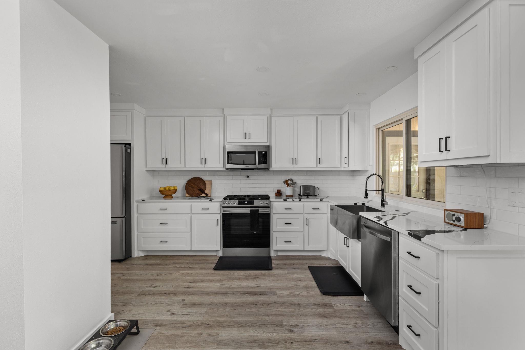 10405 Mourning Dove Dr