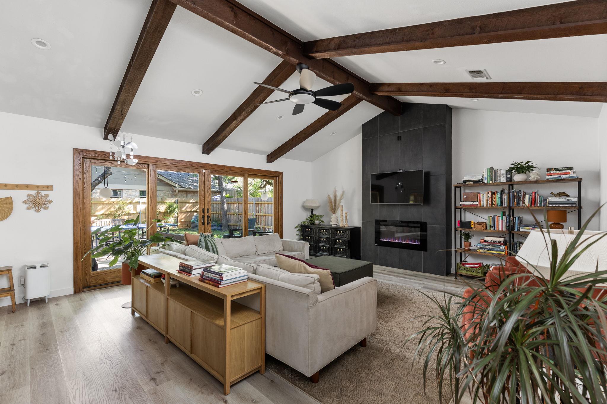 10405 Mourning Dove Dr