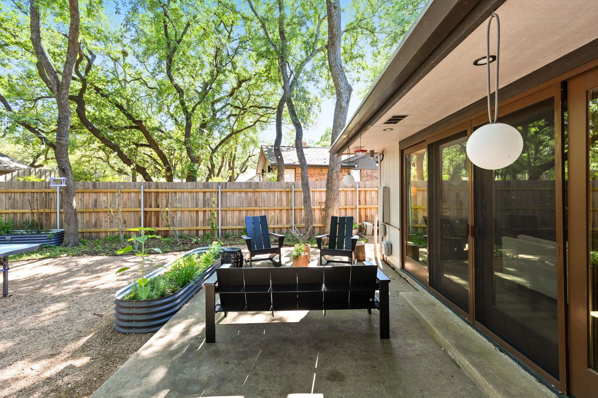 10405 Mourning Dove Dr
