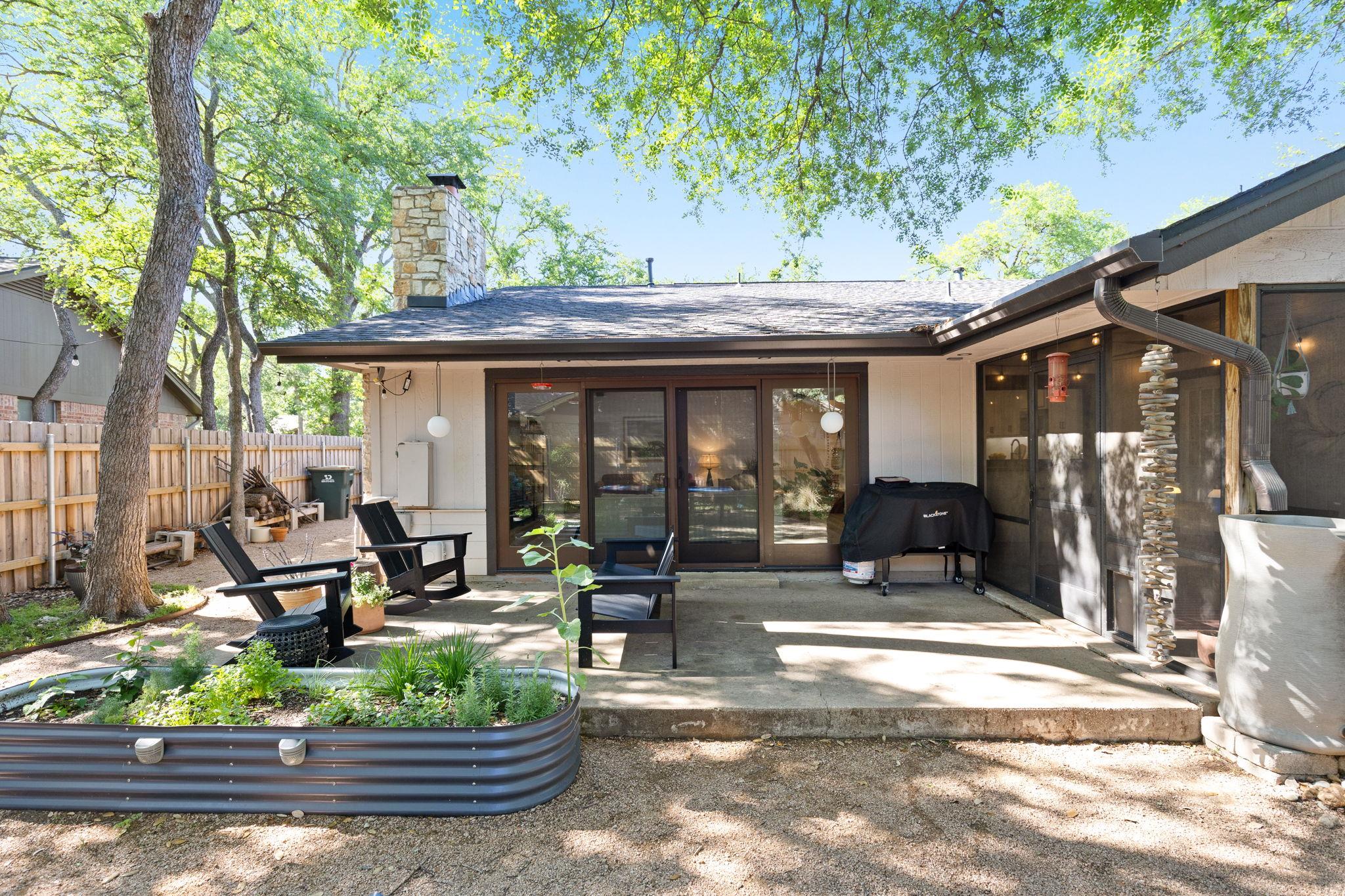 10405 Mourning Dove Dr