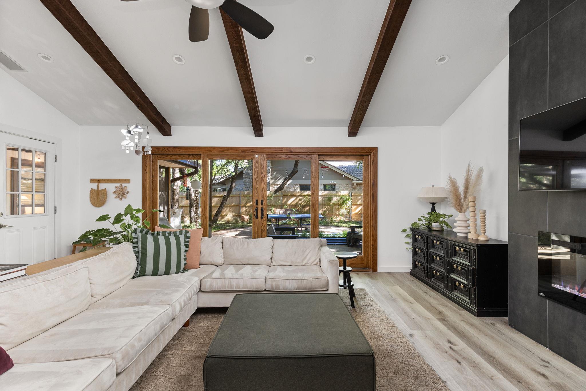 10405 Mourning Dove Dr