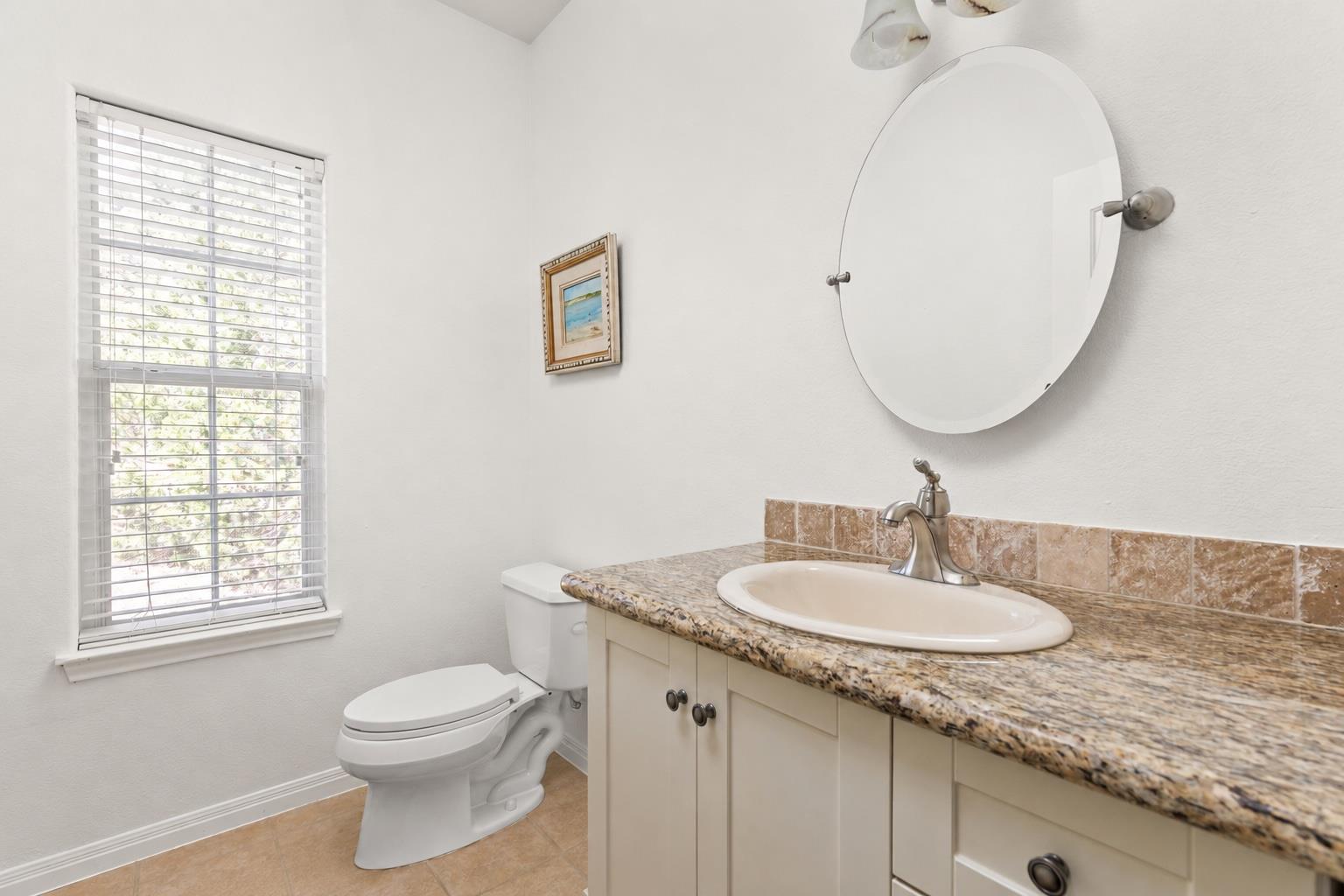 204 Deer Creek CIR