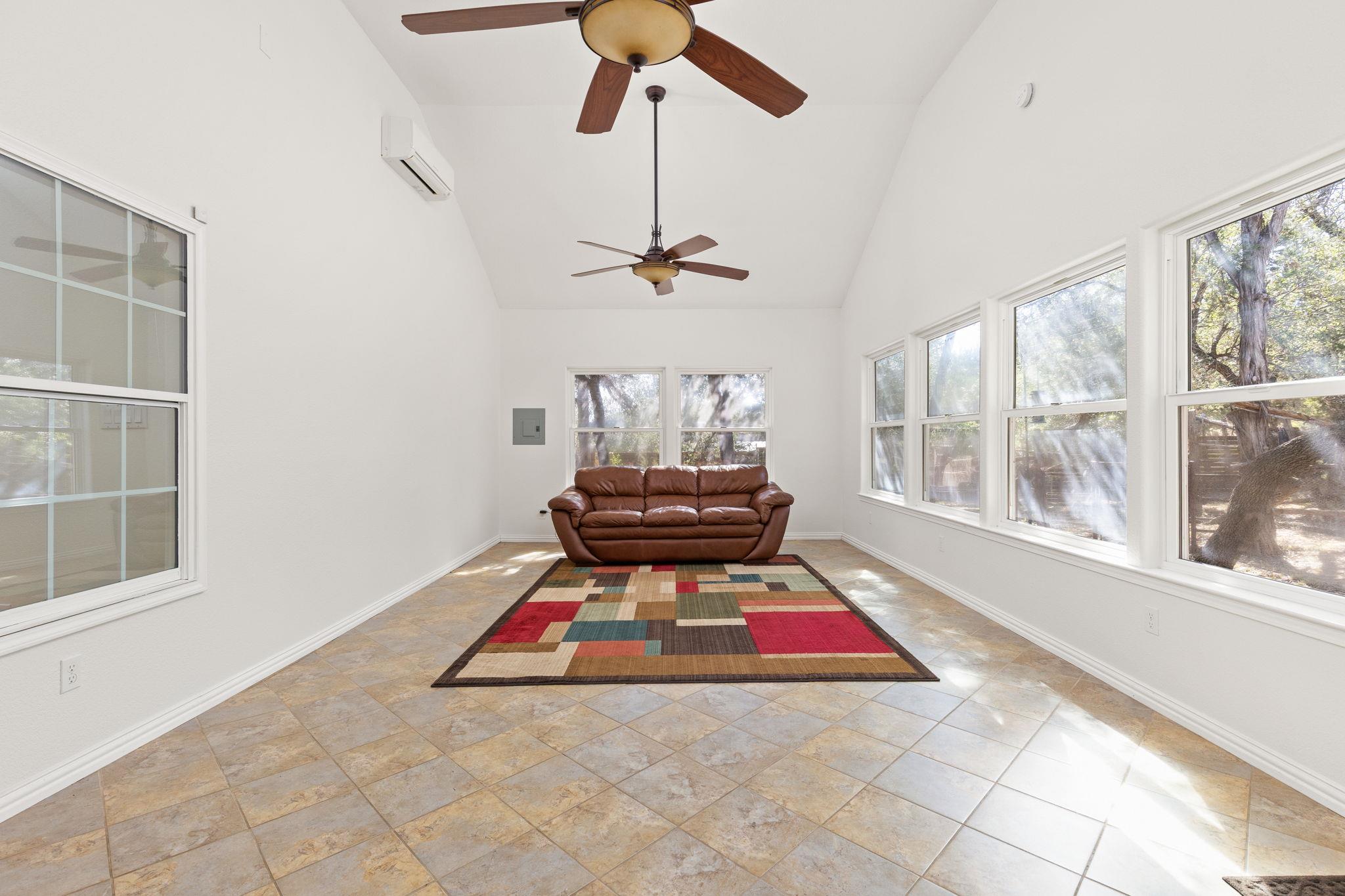 204 Deer Creek CIR