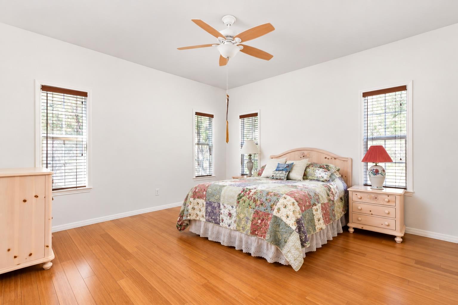 204 Deer Creek CIR