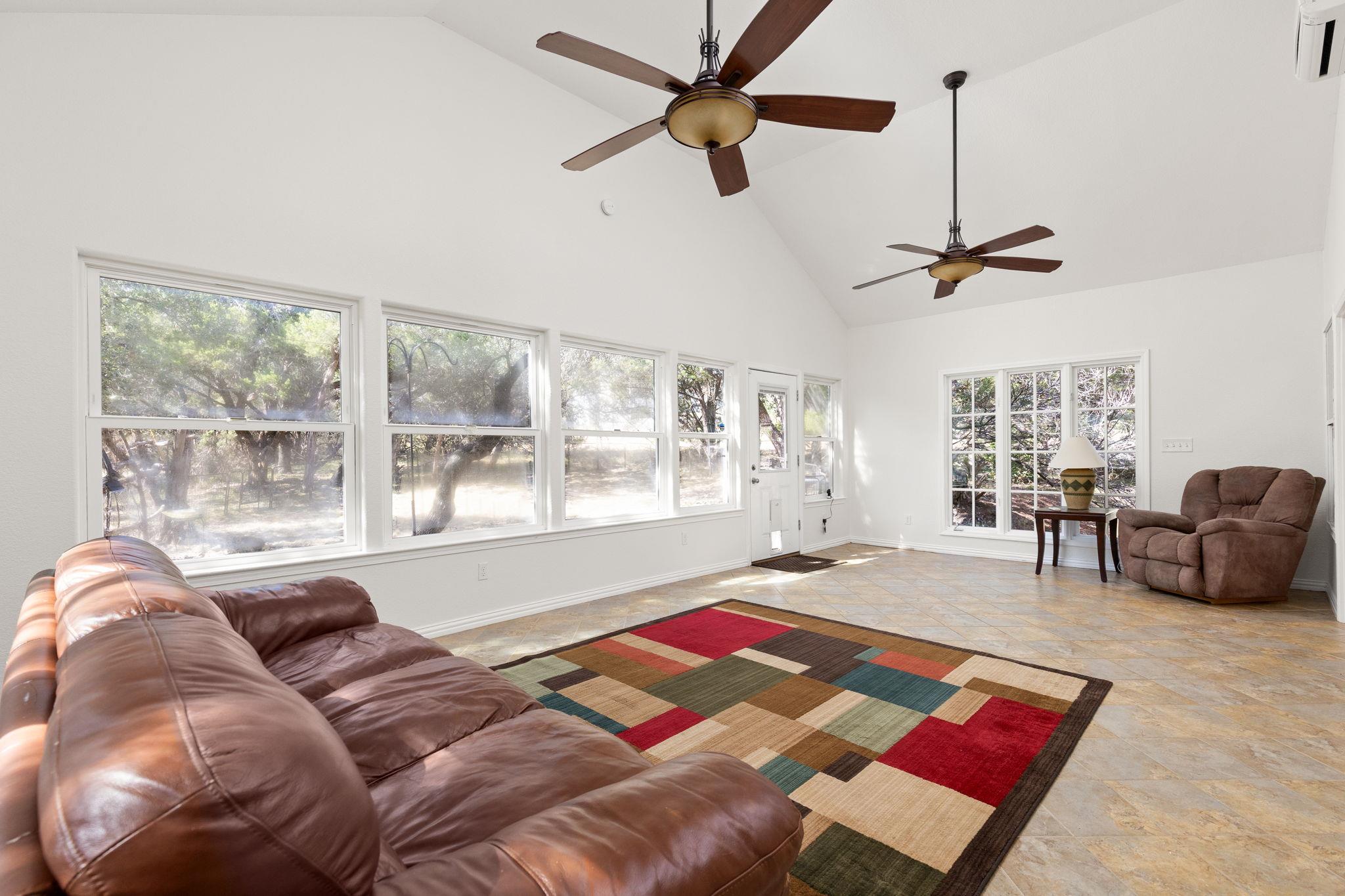 204 Deer Creek CIR