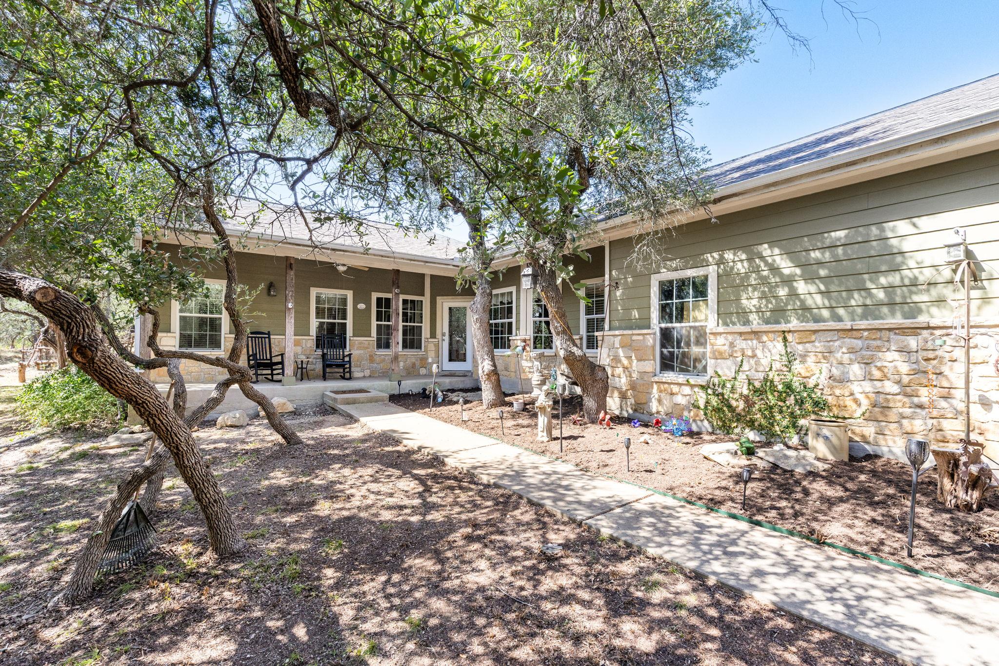 204 Deer Creek CIR