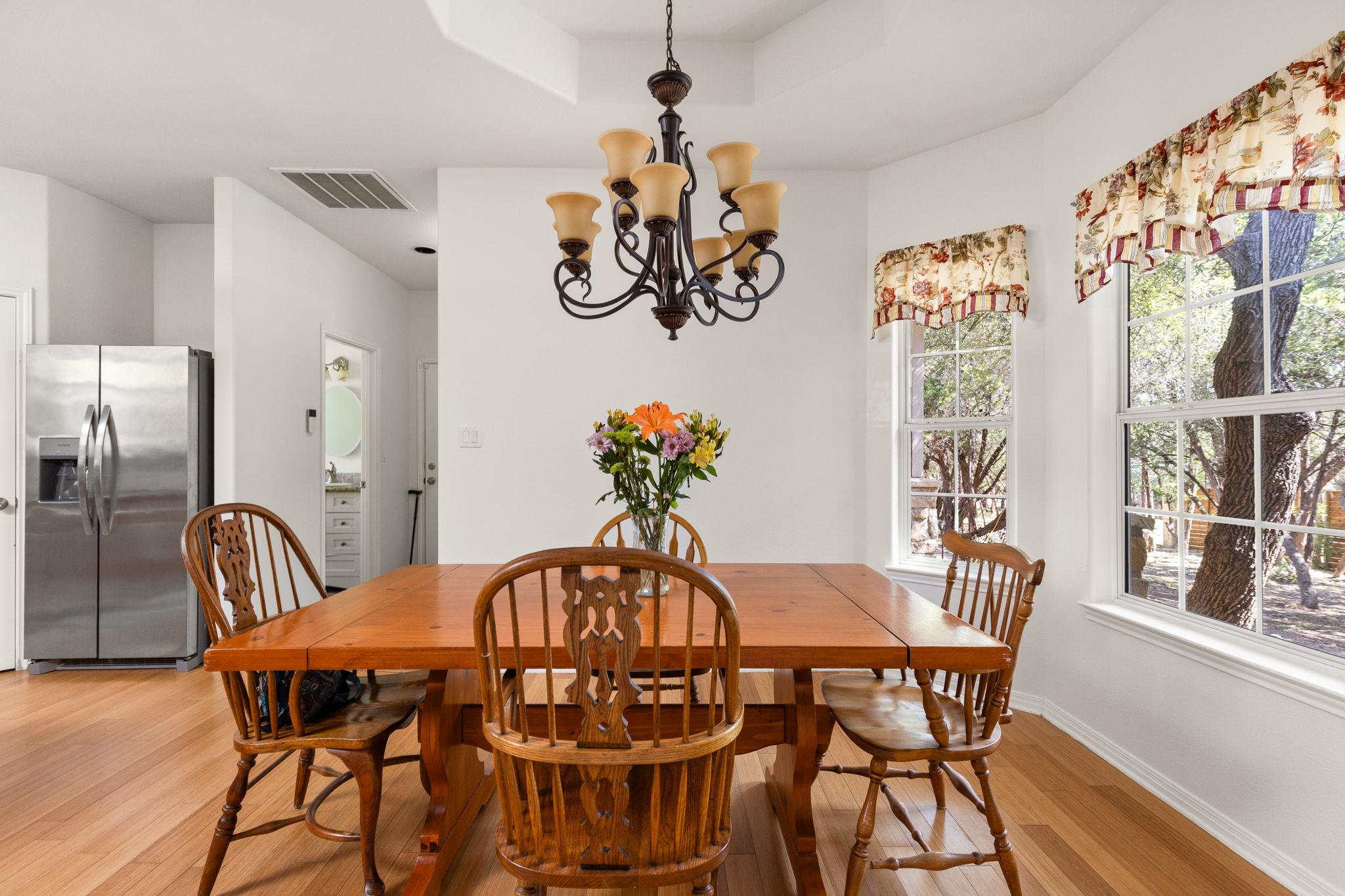 204 Deer Creek CIR